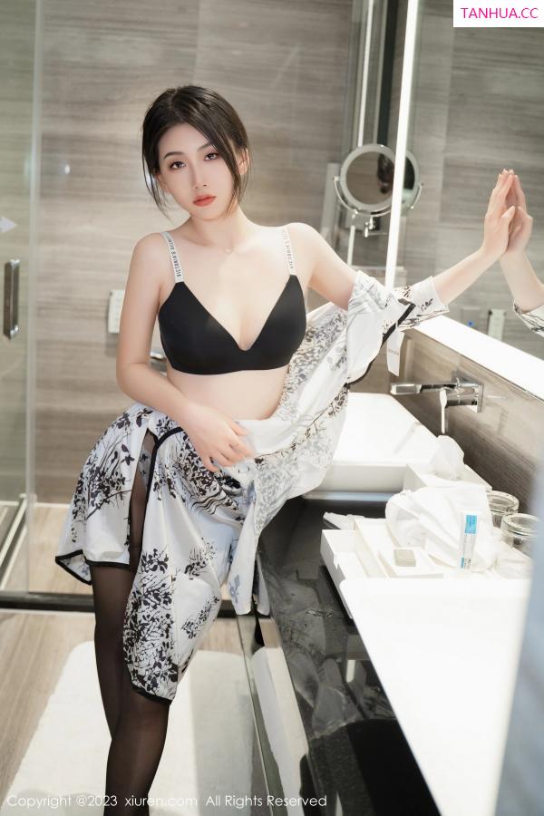   [XiuRen]高清写真图 2023.05.04 No.6668 李佳芮Cherie 旗袍美腿第26张图片